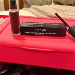 MAC Powderkiss Liquid Lipcolor 994